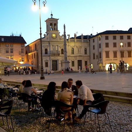 Ampio Trilocale A Udine Centro Apartment Bagian luar foto